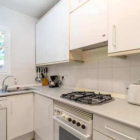 Grifeu 15.1 - Con Piscina Comunitaria Feriehus