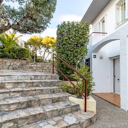 Grifeu 15.1 - Con Piscina Comunitaria Feriehus